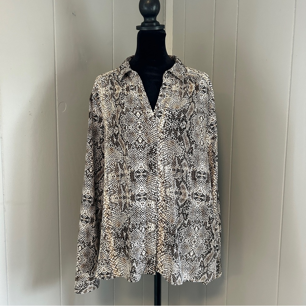 Dana Buchman Snake Skin Button Down Blouse Size XL